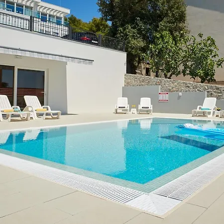 Zen - Okrug, Heated Pool, Ev Type 2 * トロギール