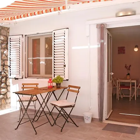 Apartman Zen - Okrug, Heated Pool, Ev Type 2