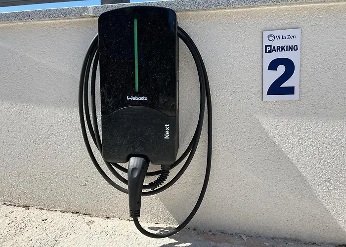 Zen - Okrug, Heated Pool, Ev Type 2 Apartman Trogir