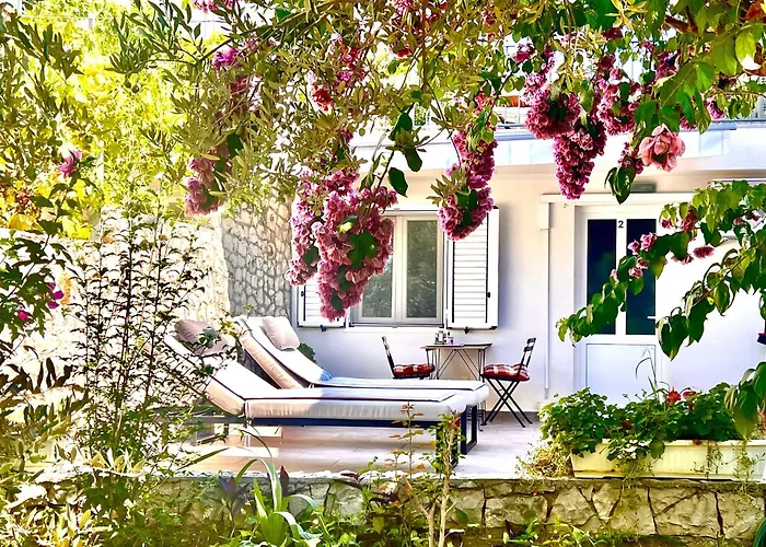 Zen - Okrug, Heated Pool, Ev Type 2 Apartman