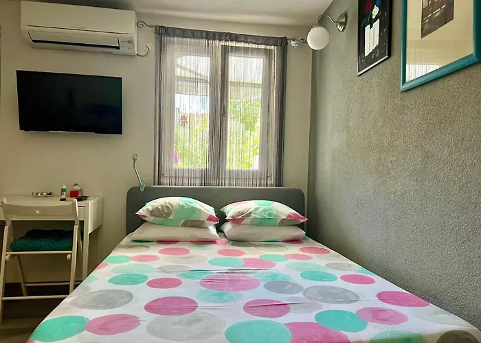 Zen - Okrug, Heated Pool, Ev Type 2 Appartement Trogir