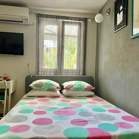 Zen - Okrug, Heated Pool, Ev Type 2 Apartment Trogir